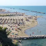 Valemare Bed & Breakfast 4*