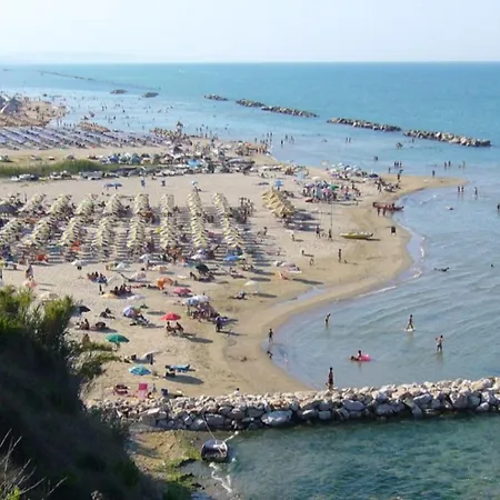 Valemare Bed & Breakfast 4*